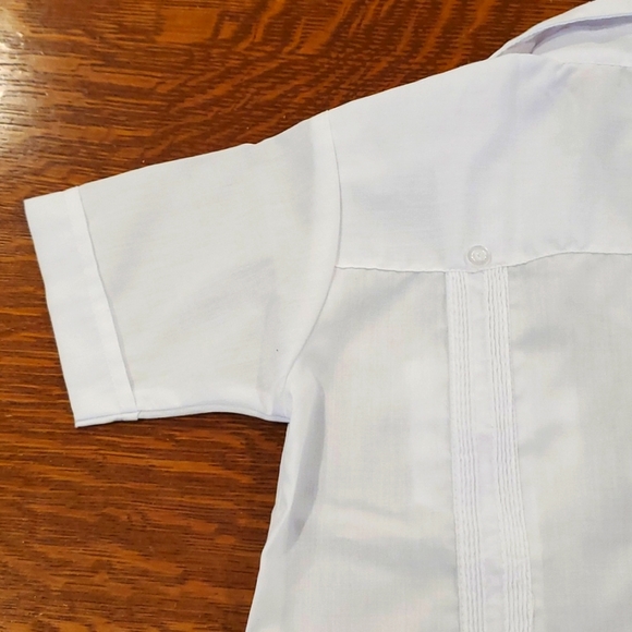 D'Accord White Cuban Guayabera Shirt - Picture 5 of 6